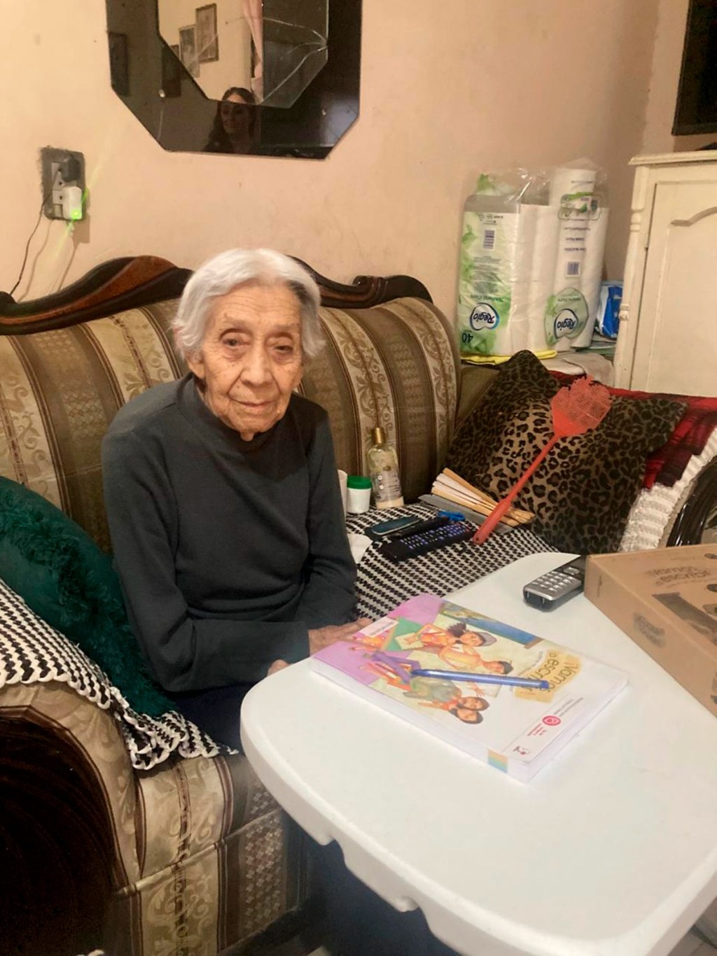 Nada detiene a Adela Moreno: a sus 94 años concluye la secundaria en el&nbsp;Ichea