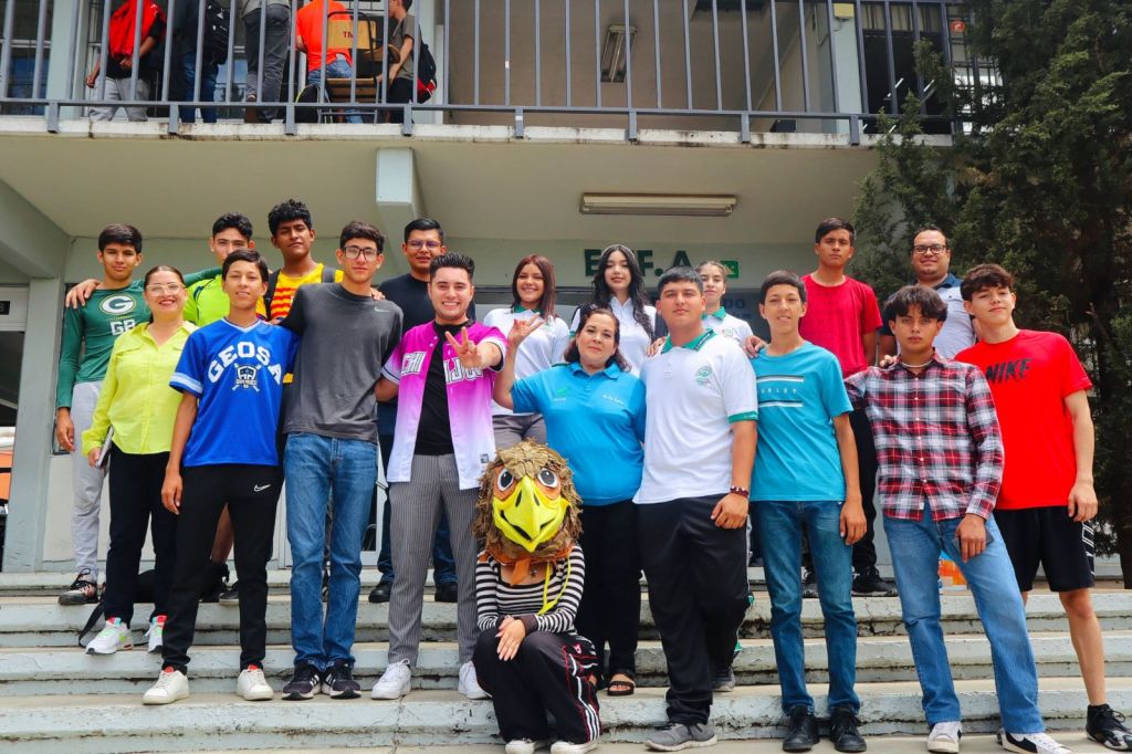 Apoya ICHIJUV a estudiantes de CONALEP Parral con recursos para eventos deportivos y&nbsp;académicos