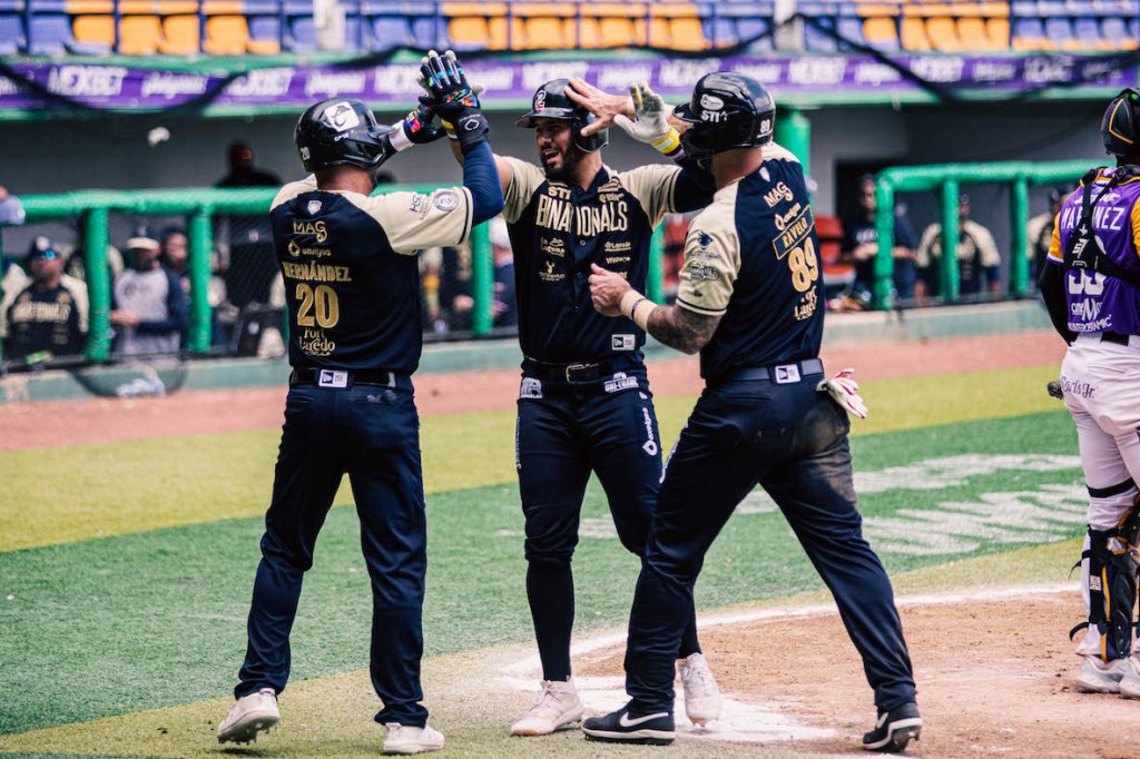 Serie completa para Tecos de los Dos Laredos ante los&nbsp;Dorados