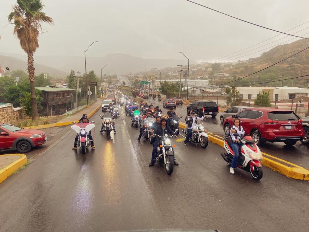 Ni la lluvia impidió el desfile de la Concentración Motociclista en&nbsp;Parral