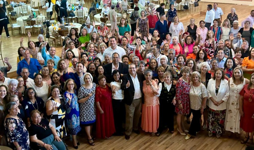 Felicita el alcalde electo, Salvador “Chava” Calderón a los adultos mayores, hoy «con motivo del día del&nbsp;Abuelo»