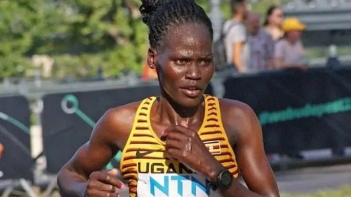 Muere atleta olímpica asesinada por su pareja: la roció con gasolina y le prendió&nbsp;fuego