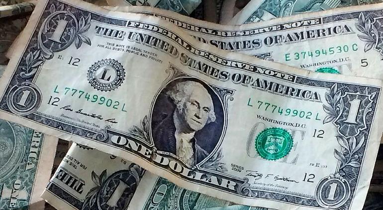 Cierra dólar en su nivel más alto desde&nbsp;2022