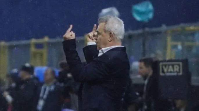 Honduras pide a Javier Aguirre que se disculpe por gestos obscenos e insultos contra su&nbsp;afición