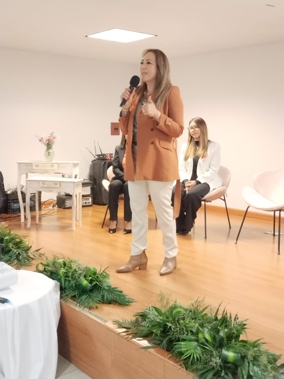 DIF de Parral conmemora el Dia Internacional de eliminación de la Violencia hacia las mujeres con la conferencia de “Víctima a&nbsp;Vitoriosa”