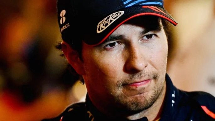 “¿Por qué carajo no lo revisaste?”: Checo Pérez explota contra un ingeniero de Red&nbsp;Bull