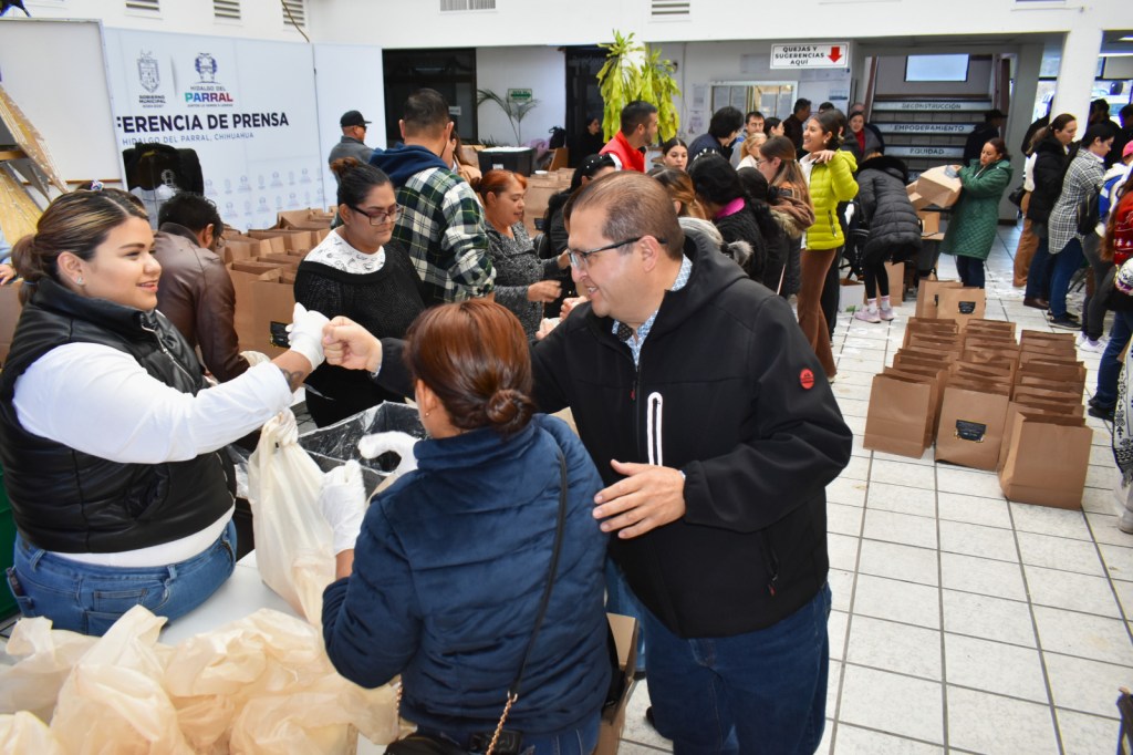 Inicia Gobierno de Parral la entrega de 4 mil cenas navideñas a familias vulnerables de&nbsp;Parral