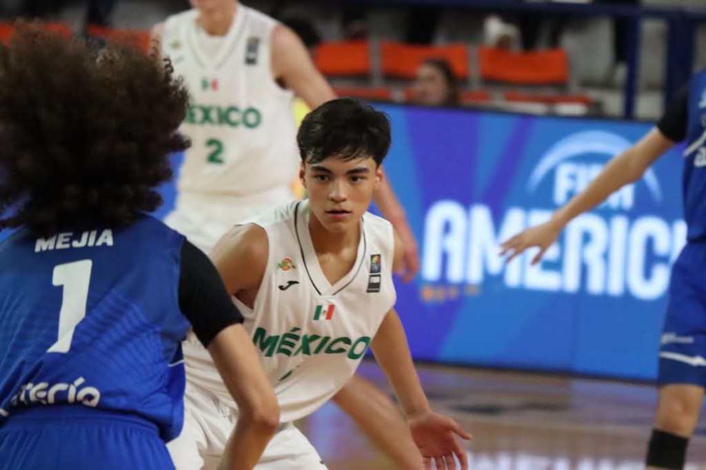 México debuta con contundente victoria en el Centrobasket U15 y Luis Eduardo Torres Orgullo Parralense, hizo su&nbsp;debut.