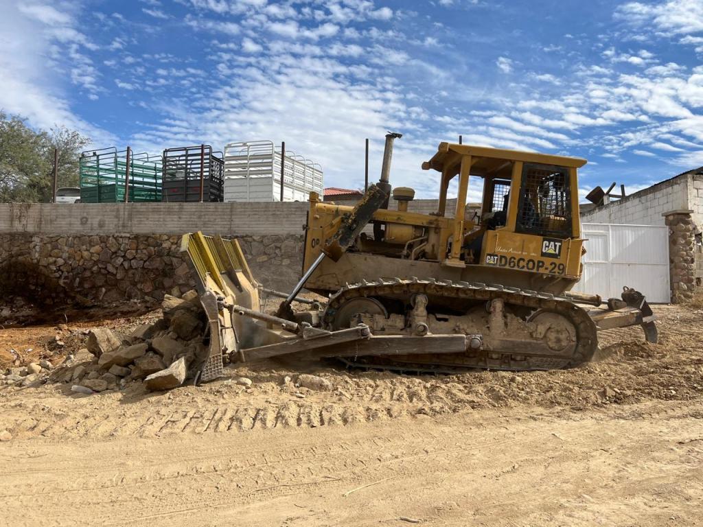 Continúa Gobierno de Parral con trabajos de rehabilitación de caminos en El&nbsp;Aranjuez