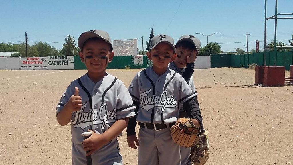 ℕ𝕌𝔼𝕊𝕋ℝ𝕆𝕊 ℙ𝔼ℚ𝕌𝔼ℕ̃𝕆𝕊 𝔾𝕀𝔾𝔸ℕ𝕋𝔼𝕊