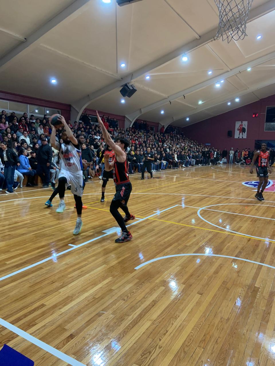 Mineros debutó con caída en casa en la Liga Estatal de Basquetbol&nbsp;2025