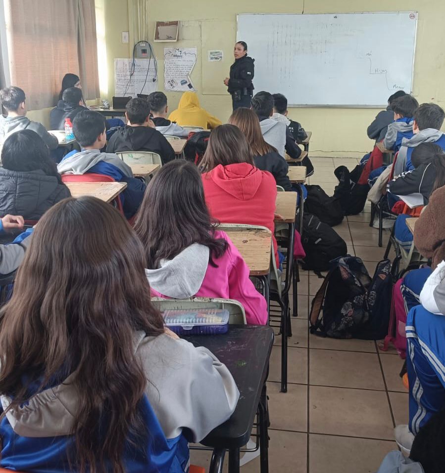 Imparten plática sobre la prevención del&nbsp;cyberbullying