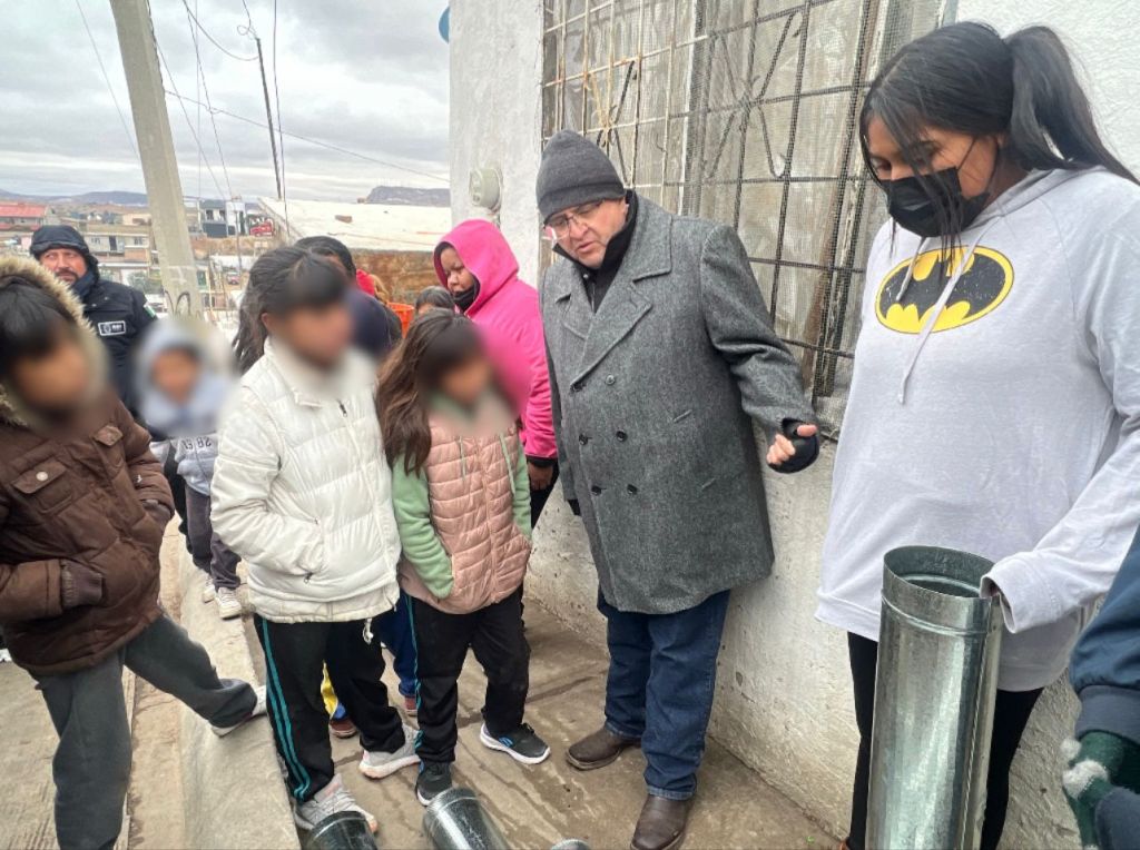 Entrega Alcalde calentones, cobijas y bebidas calientes a familias&nbsp;vulnerables