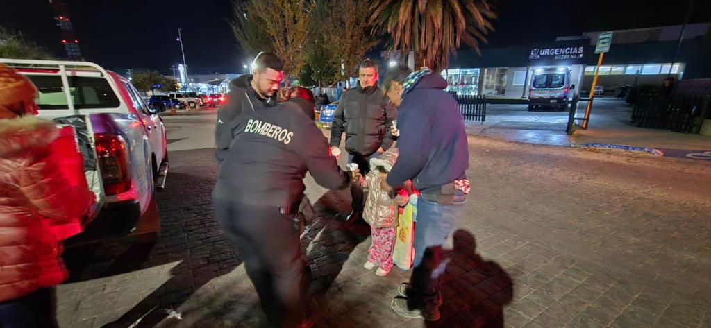 El Alcalde Chava Calderón ordena dar continuidad a entrega de cobijas y&nbsp;chamarras.