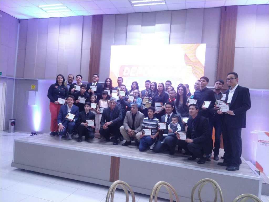 Diez atletas y seis instructores por el premio “Deportista y Entrenador del Año&nbsp;2004”