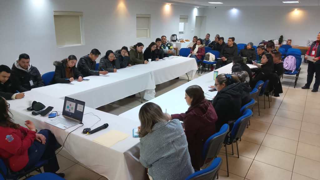 Por instrucción del Alcalde Chava Calderón, personal Municipal recibe capacitación para brindar Primeros Auxilios&nbsp;Psicológicos.