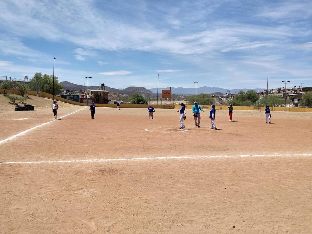 Mineritas a semifinales de la Liga de Softbol Femenil&nbsp;Parral