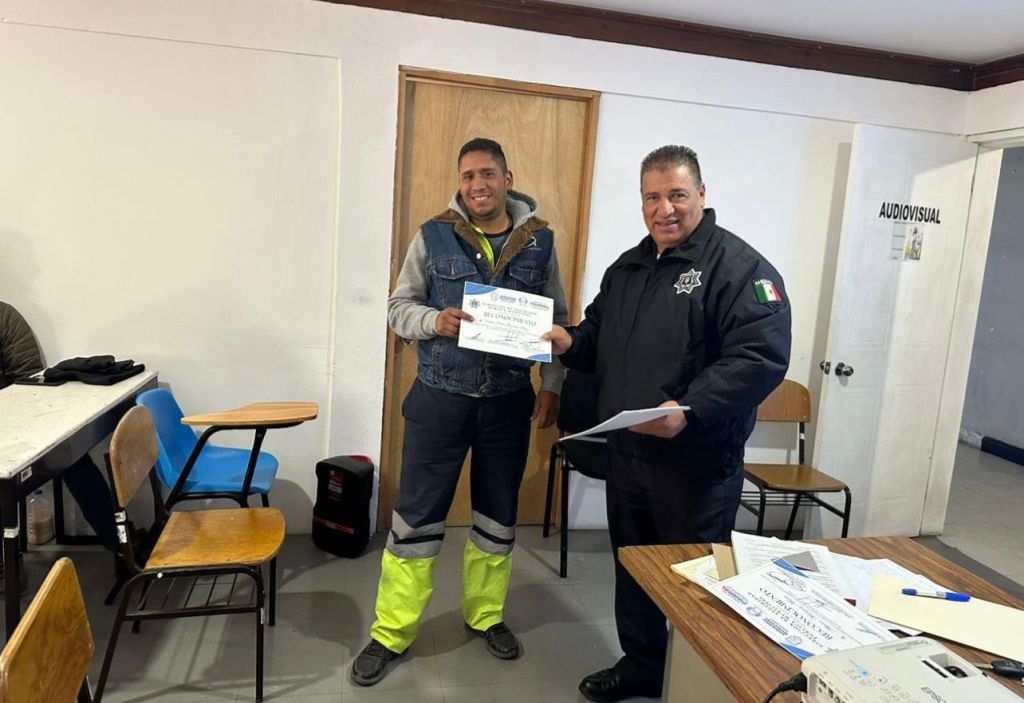 Capacita la DSPM a choferes de Parral sobre Manejo&nbsp;Defensivo