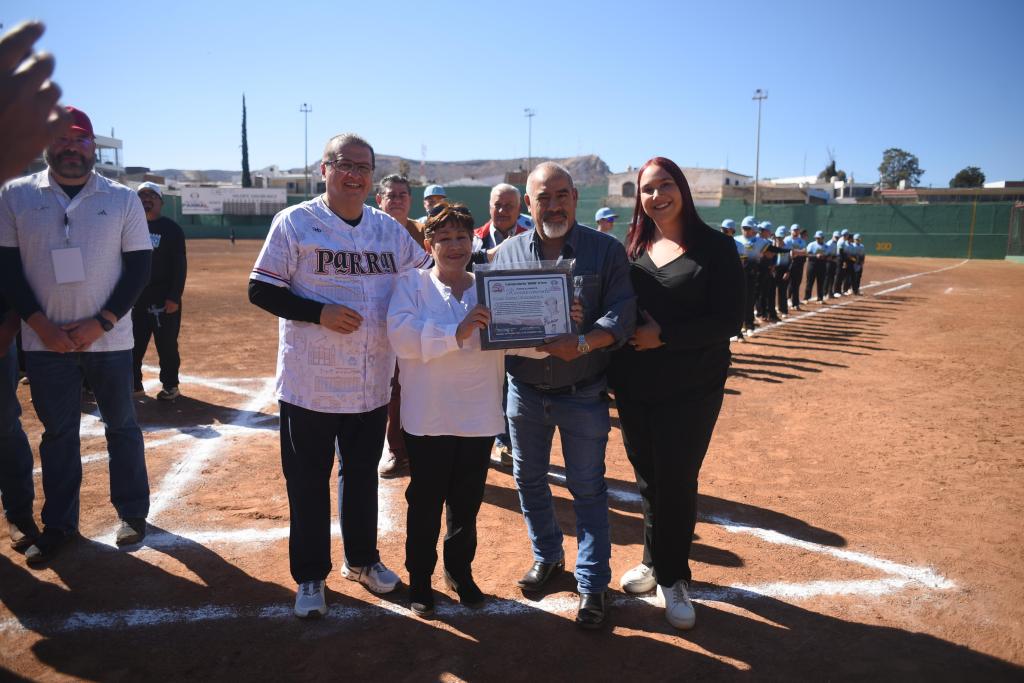 El Alcalde Chava Calderón da inicio al Campeonato Regional de béisbol&nbsp;2025