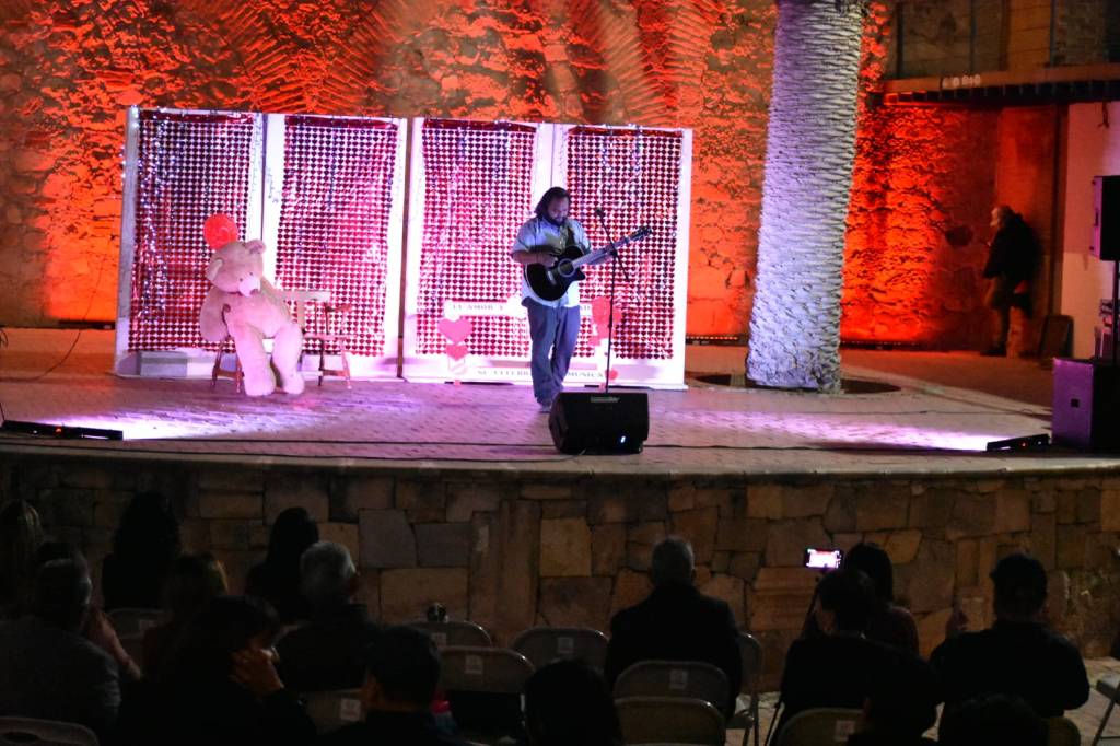 Gran velada romántica en el día de los enamorados con el concierto «Voces del&nbsp;corazón».