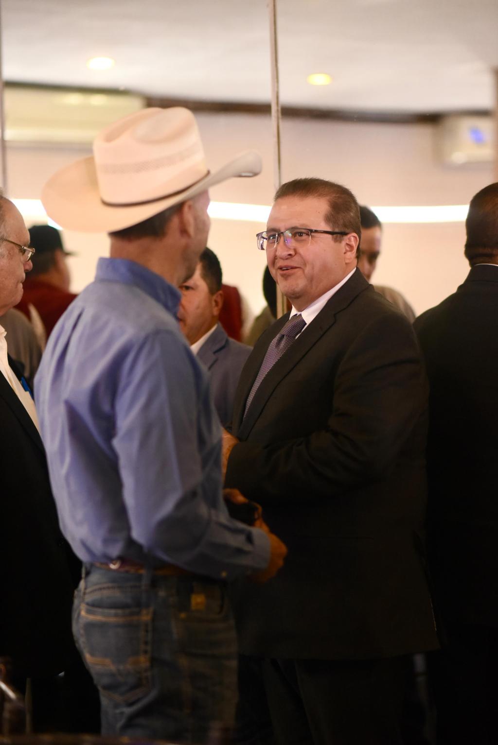 El Alcalde Chava Calderón llama a empresarios a trabajar en equipo con el Estado y el Municipio a través del CODECH y&nbsp;CODER