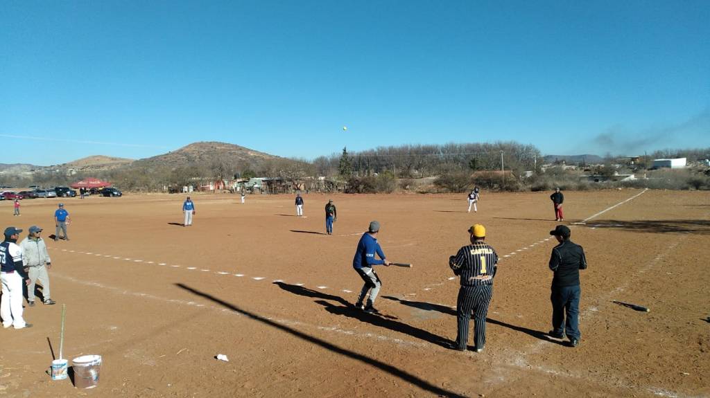 Se repartieron triunfos Aníbal y Deportivo Gutiérrez en softbol&nbsp;independiente