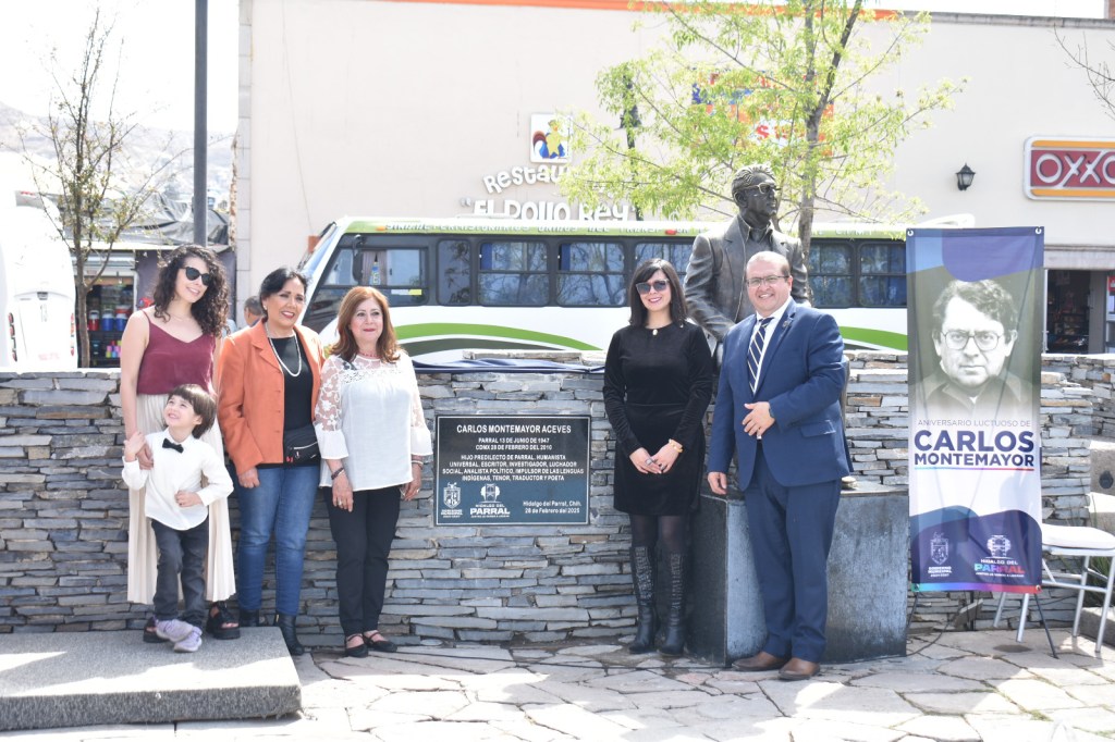 Alcalde encabeza Guardia de Honor por el XV Aniversario Luctuoso de Carlos&nbsp;Montemayor