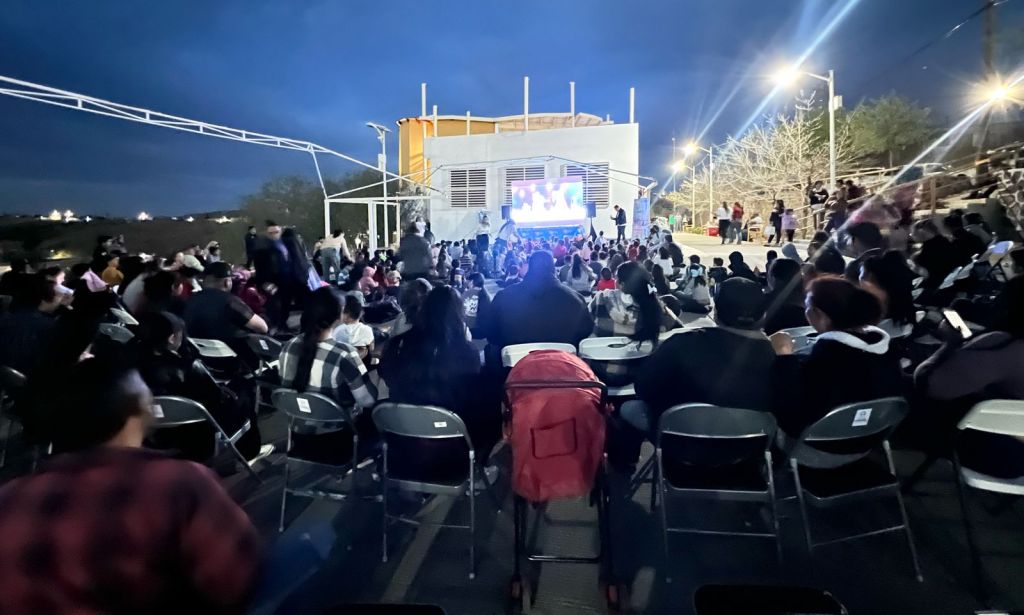 Con gran éxito se llevó a cabo la primera edición del cine al aire&nbsp;libre
