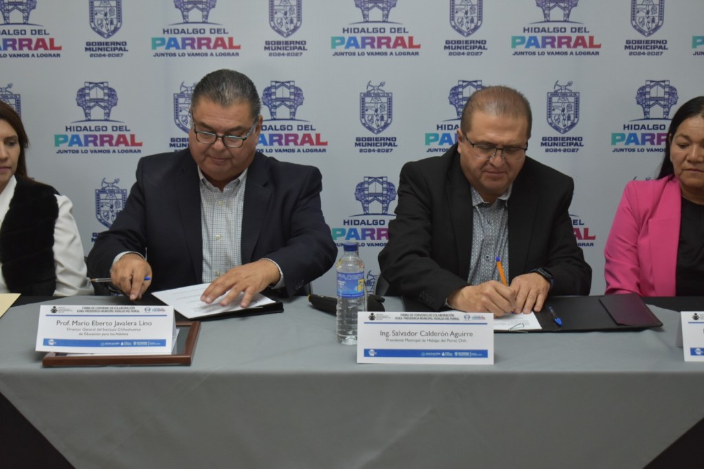 Firma Alcalde convenio de colaboración con el&nbsp;Ichea