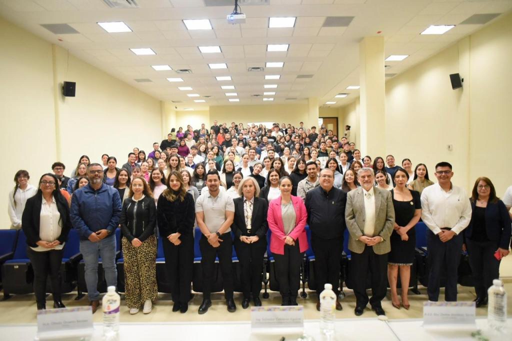 Promueve el IMJUVE la participación activa de los jóvenes parralenses en la&nbsp;UACH.