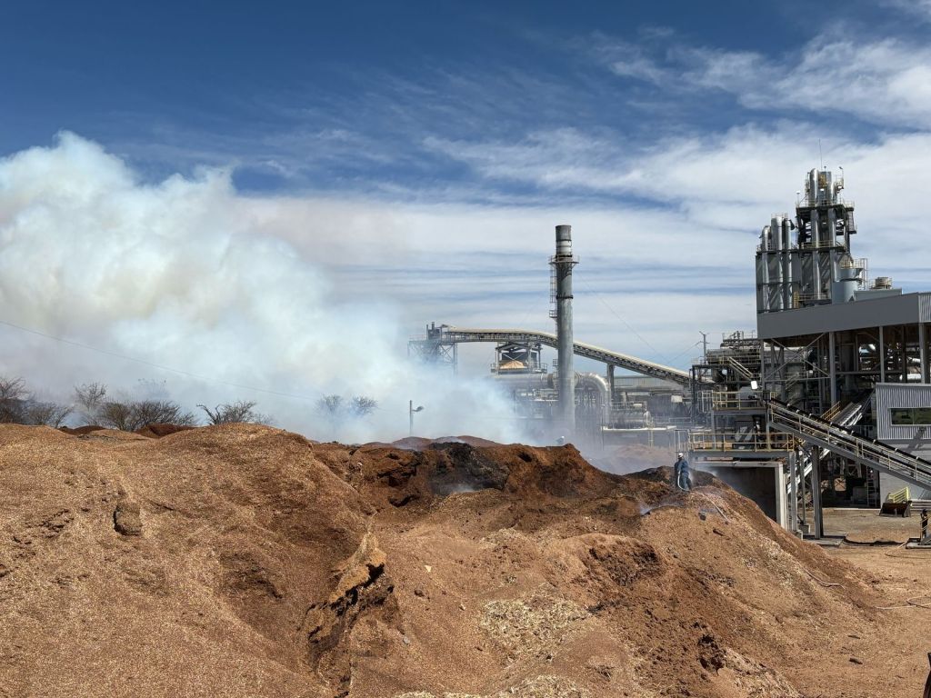 Atiende Protección Civil y Bomberos incendio en&nbsp;Duraplay