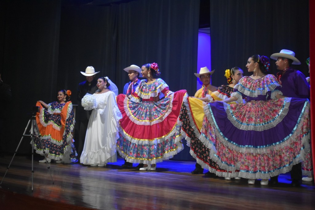 Deleita Jorge Fuentes Ramírez con gran concierto de&nbsp;guitarra