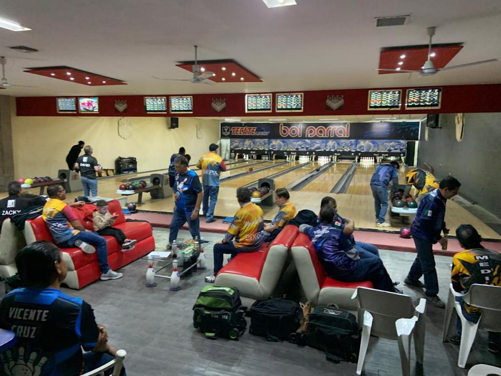 Gine Laser pintó de blanco a JRZ Centro Cambiario en boliche&nbsp;comercial