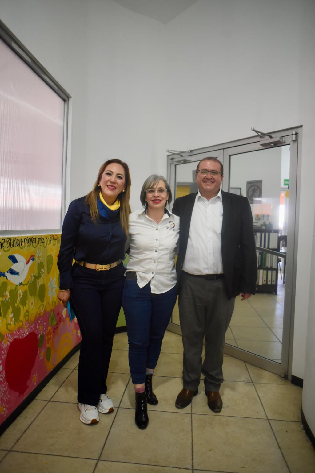 Entrega Alcalde apoyo económico al Centro Down&nbsp;Parral