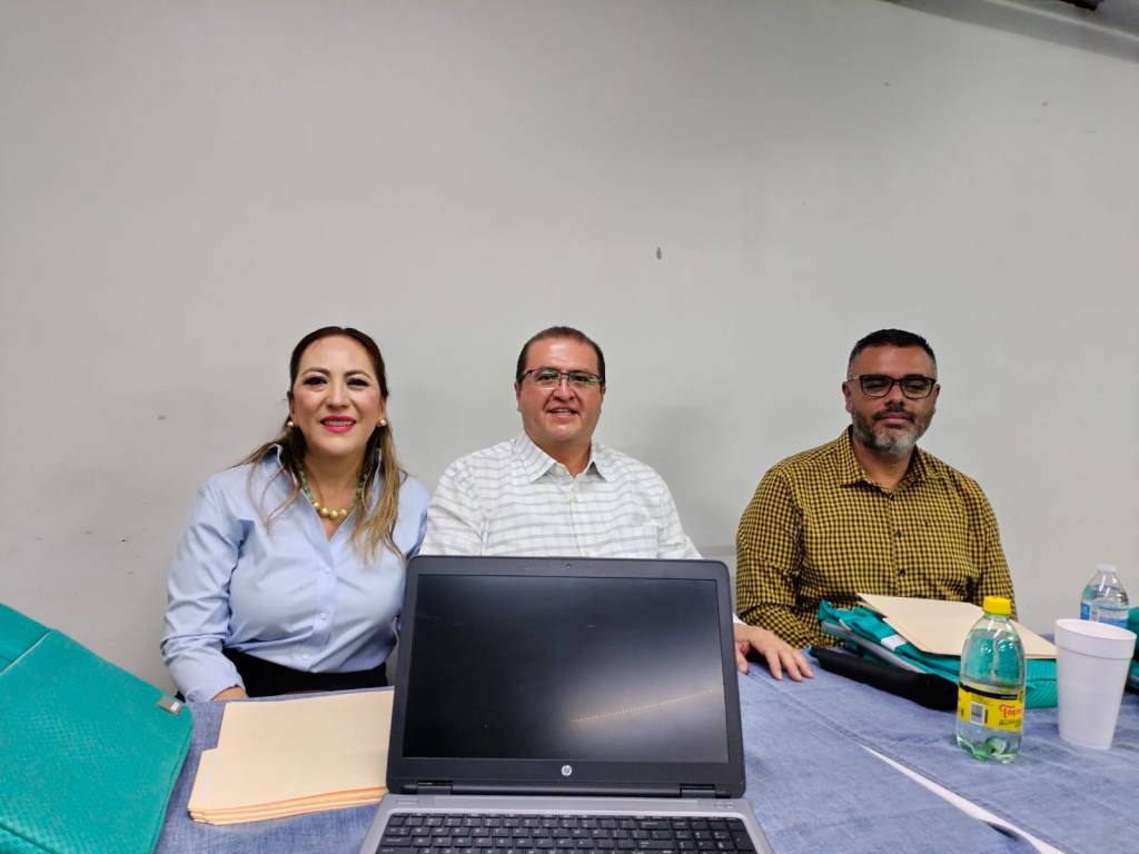 Lanzan convocatoria «Conectando Jóvenes» para apoyar a estudiantes con&nbsp;laptops