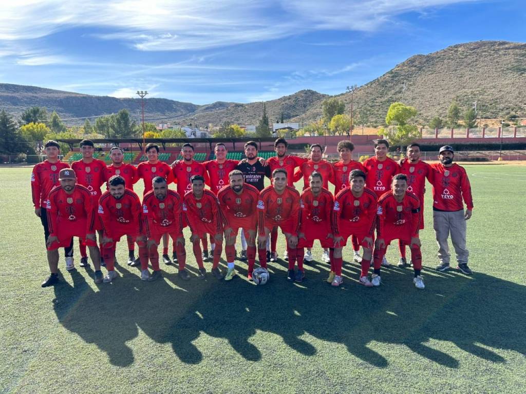 Yeyo La Chole y Fovissste Fuentes, los finalistas de liga mayor del balompié&nbsp;local