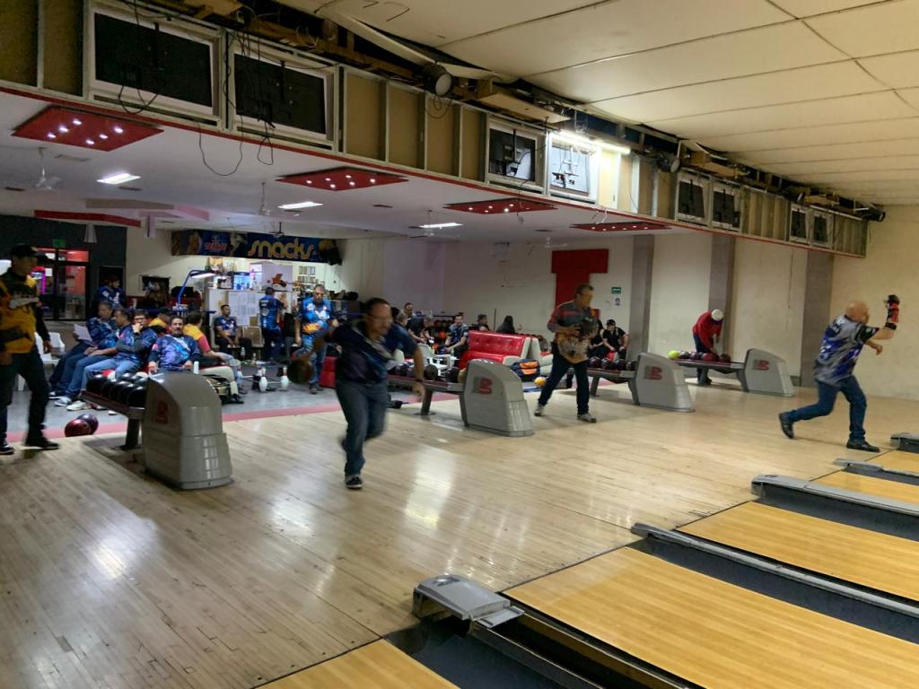 Superó Bol Parral a Broaster Chicken en boliche de los&nbsp;lunes