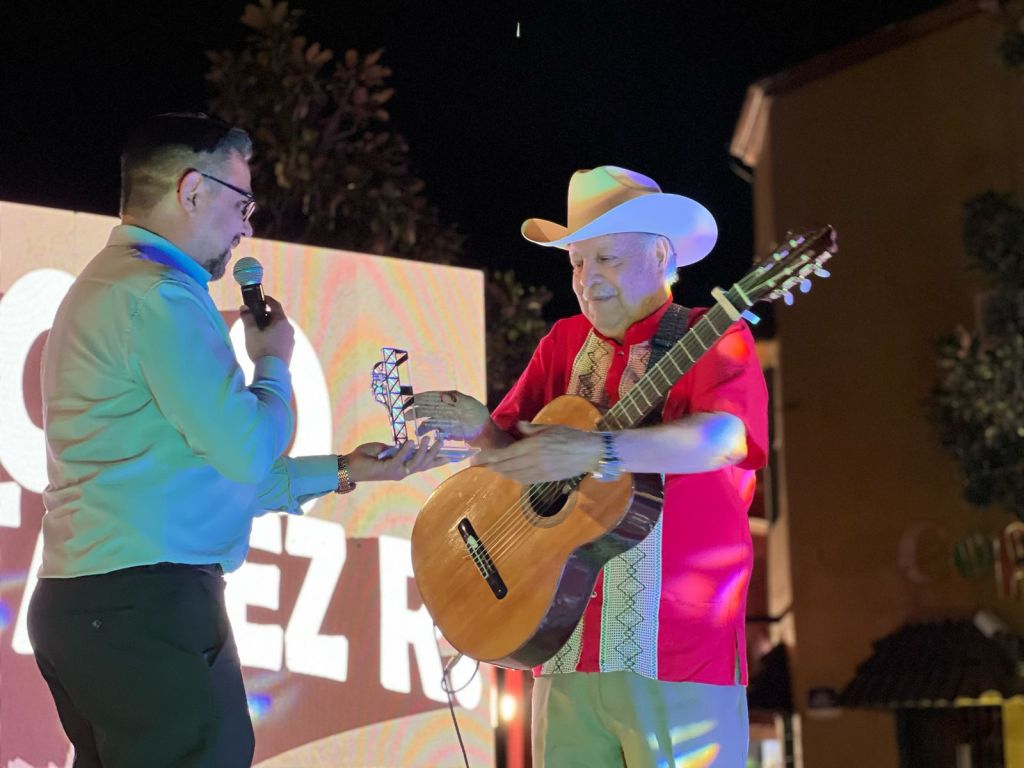 Reconoce Gobierno de Parral 60 años de trayectoria artística de Polo&nbsp;Montañez