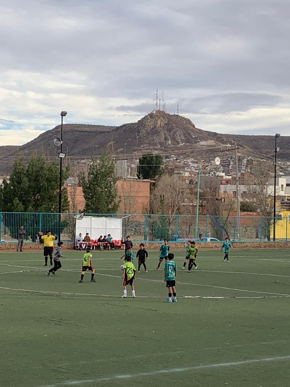 Tin Papas 10, MotoRefas 35 y Santos Parral, líderes del futbol&nbsp;burocrático
