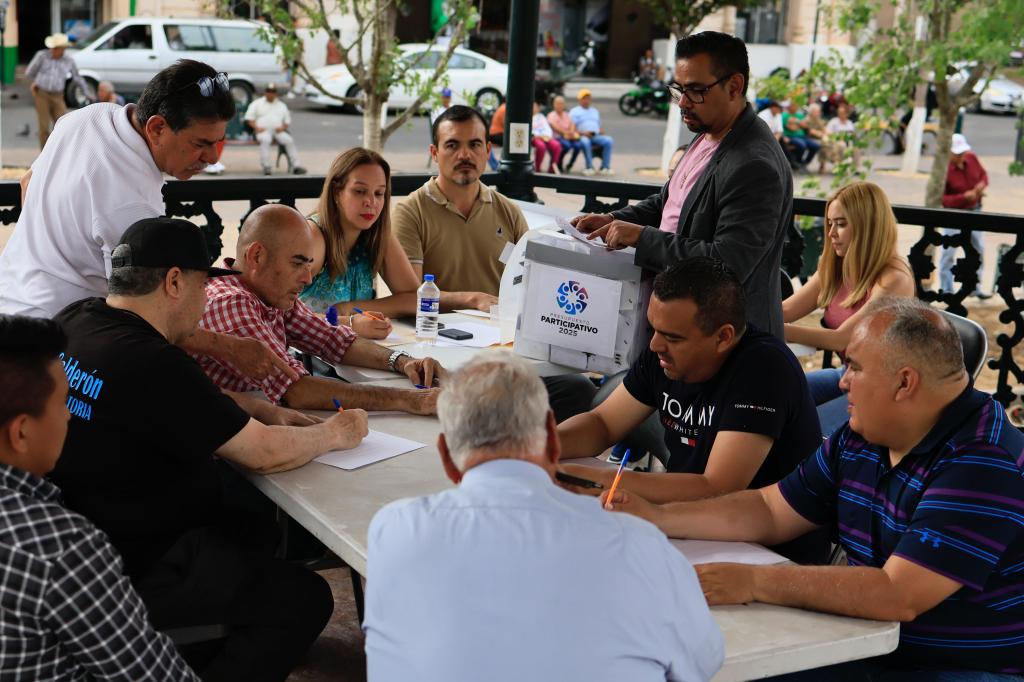 Alcalde Salvador Calderón reconoce participación ciudadana en jornada de votación del Presupuesto Participativo&nbsp;2025