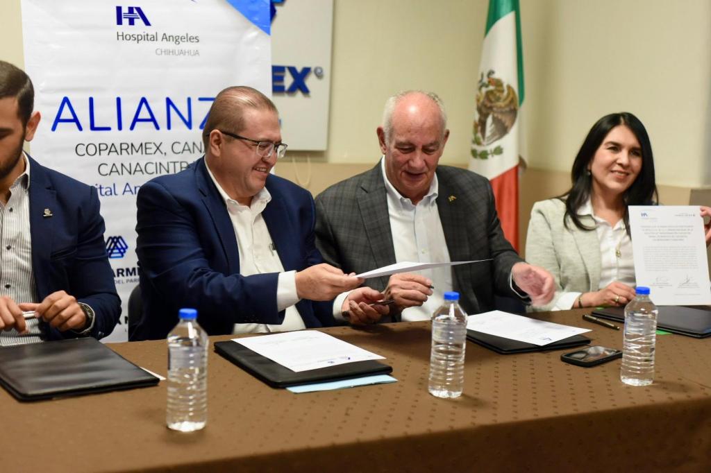 Alcalde establece convenio de colaboración con el sector empresarial y sus&nbsp;familias