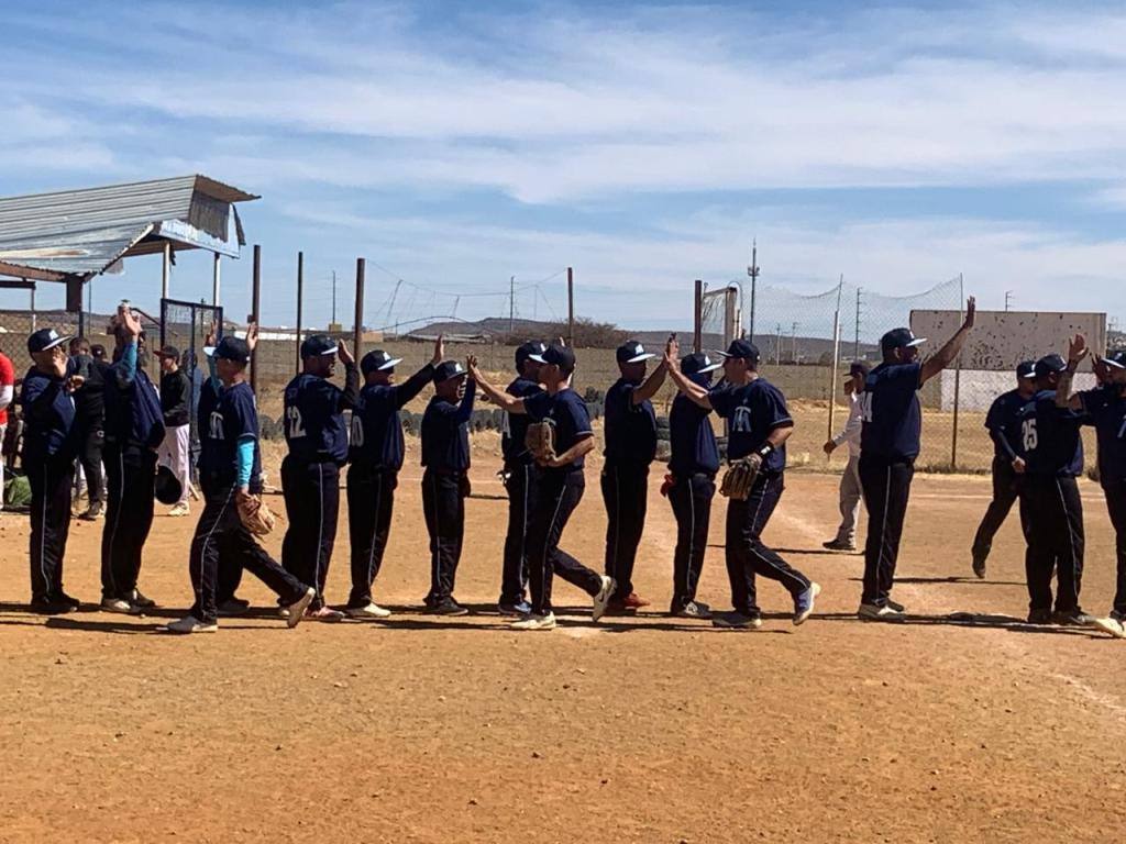 Dividió UPNECH y Cats And Dogs en softbol&nbsp;municipal