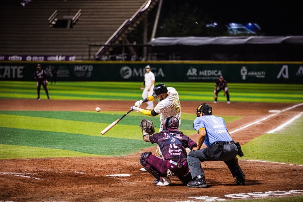 NOCHE HISTÓRICA PARA DORADOS AL EMPATAR RÉCORDDE IMPARABLES CON 33 EN UN&nbsp;JUEGO