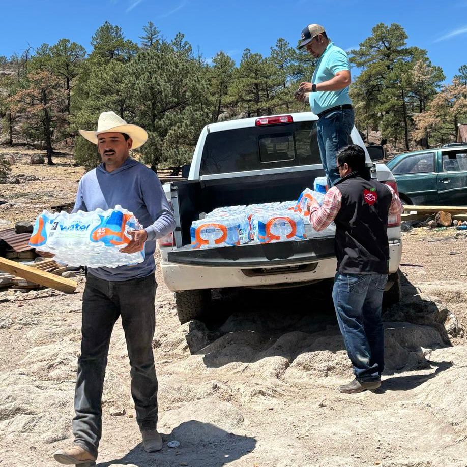 Entrega diputado Luis Fernando Chacón primer cargamento de apoyos para combatientes en la&nbsp;sierra