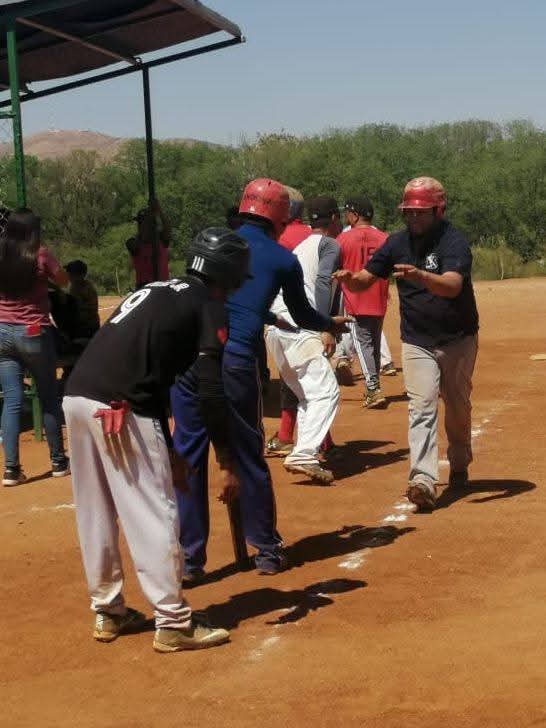 Cero y van cinco jornadas consecutivas de Transportes Martínez como líder del softbol&nbsp;independiente