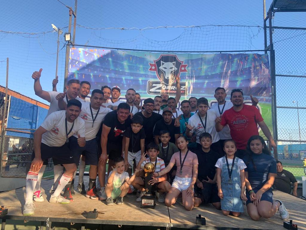 Parral, subcampeón de la V Copa Zorros de&nbsp;Futbol