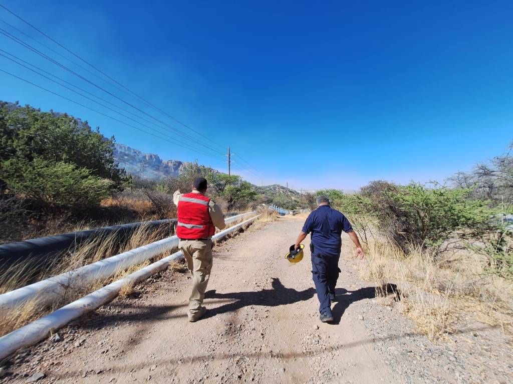 Gobierno de Parral refuerza apoyo en incendio forestal de San Francisco del&nbsp;Oro