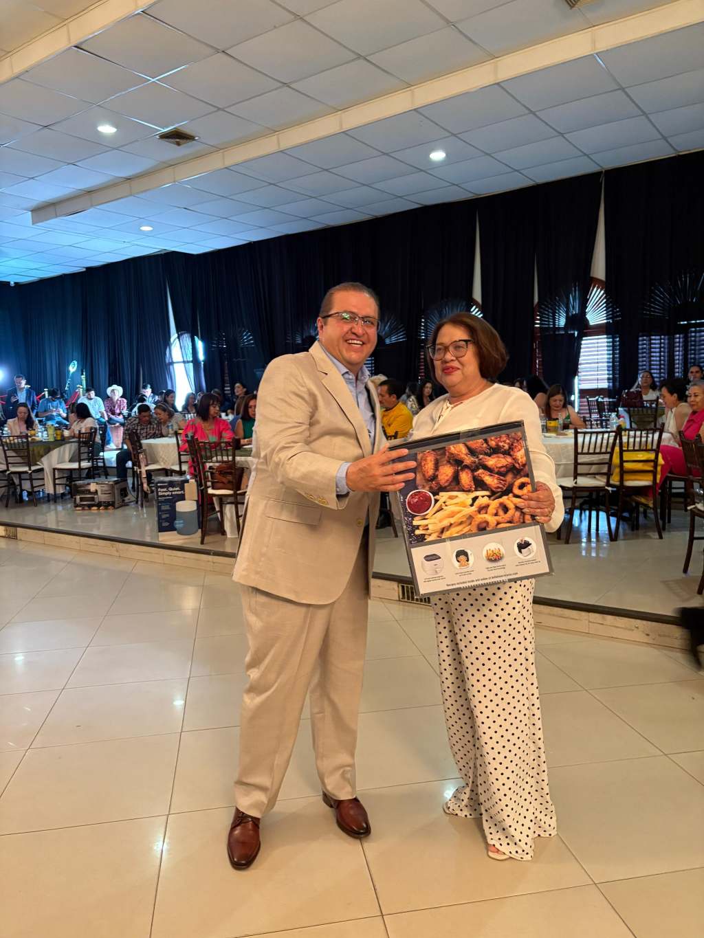 Alcalde Salvador Calderón encabeza festejo con motivo del Día del&nbsp;Maestro