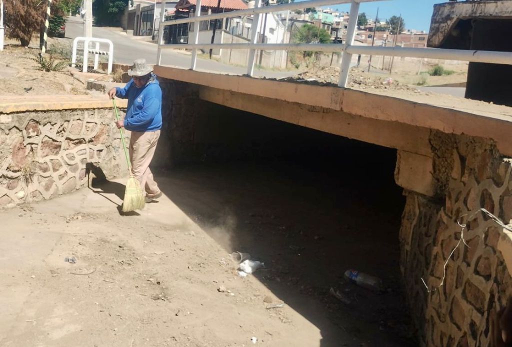 Concluyen labores de limpieza en puente y arroyo de Infonavit El&nbsp;Milagro