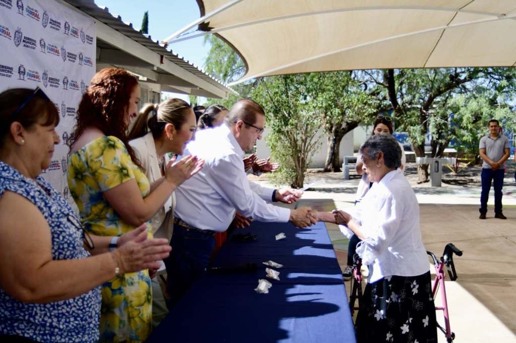 Arranca Alcalde entrega de lentes en Santa&nbsp;Rosa